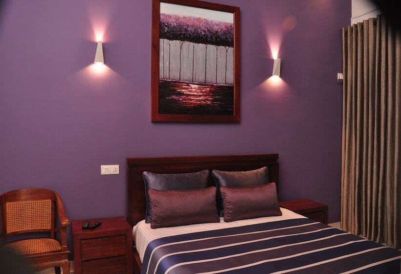 膳宿费 The Roxbury