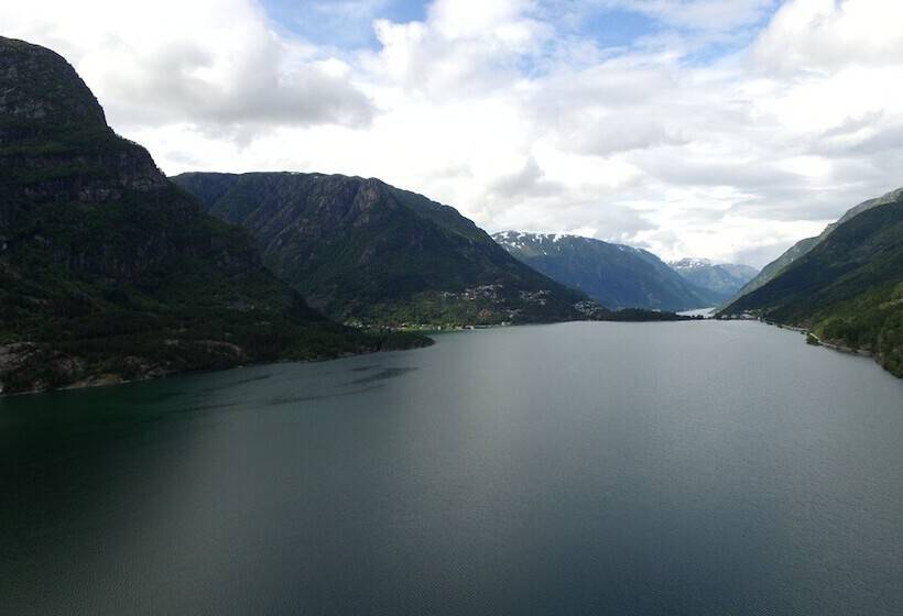 Trolltunga Camping