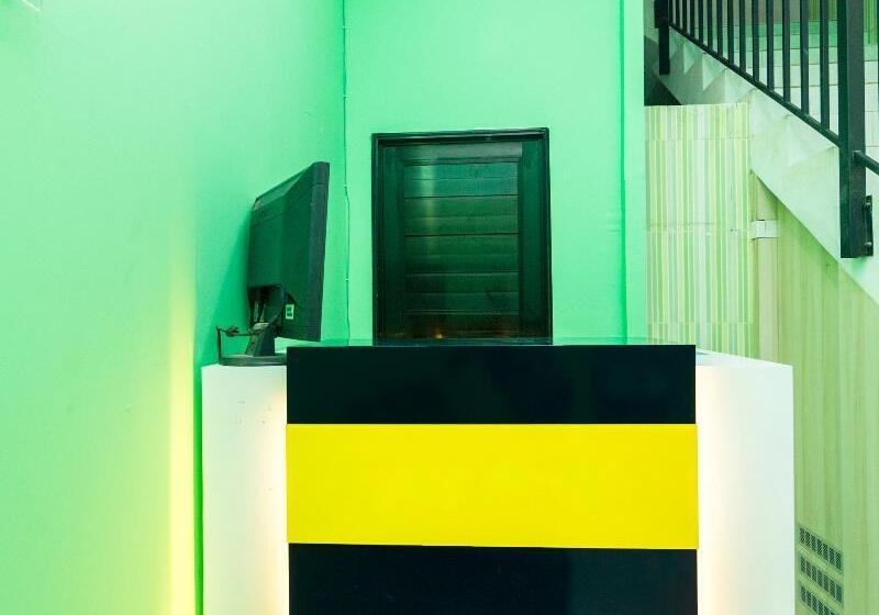 ホテル Oyo 1917 Mamora Residence