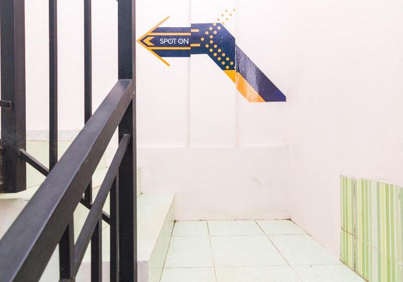 ホテル Oyo 1917 Mamora Residence