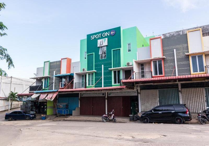 ホテル Oyo 1917 Mamora Residence