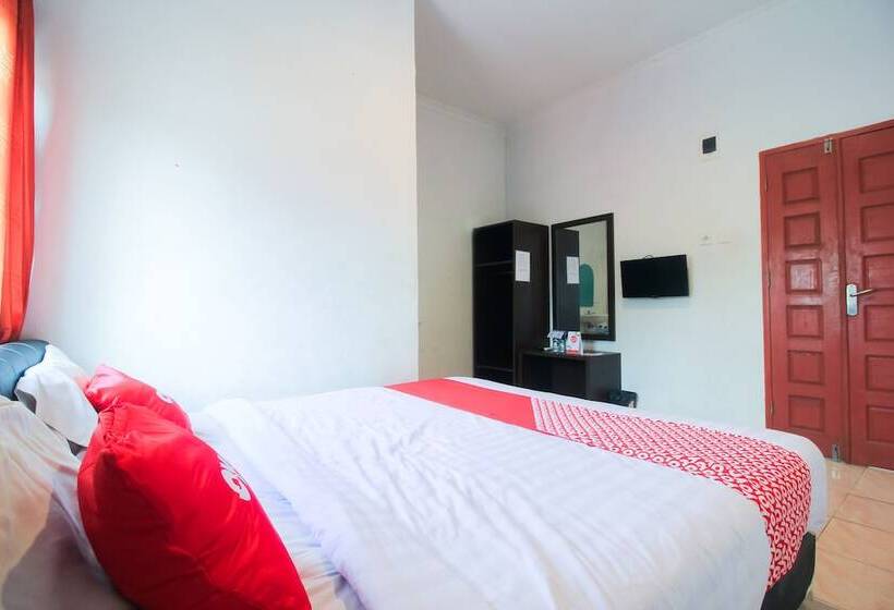 فندق Oyo 1969 Wisma Sari