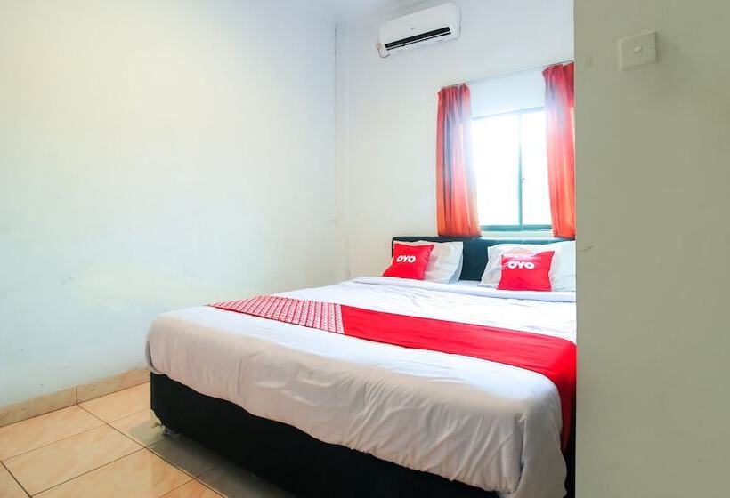 فندق Oyo 1969 Wisma Sari