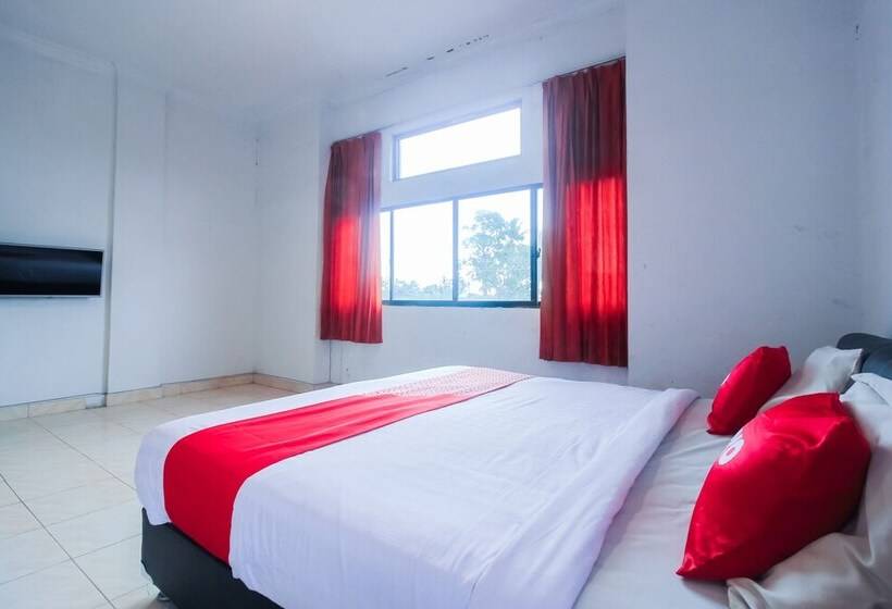 בית מלון כפרי Oyo 1969 Wisma Sari