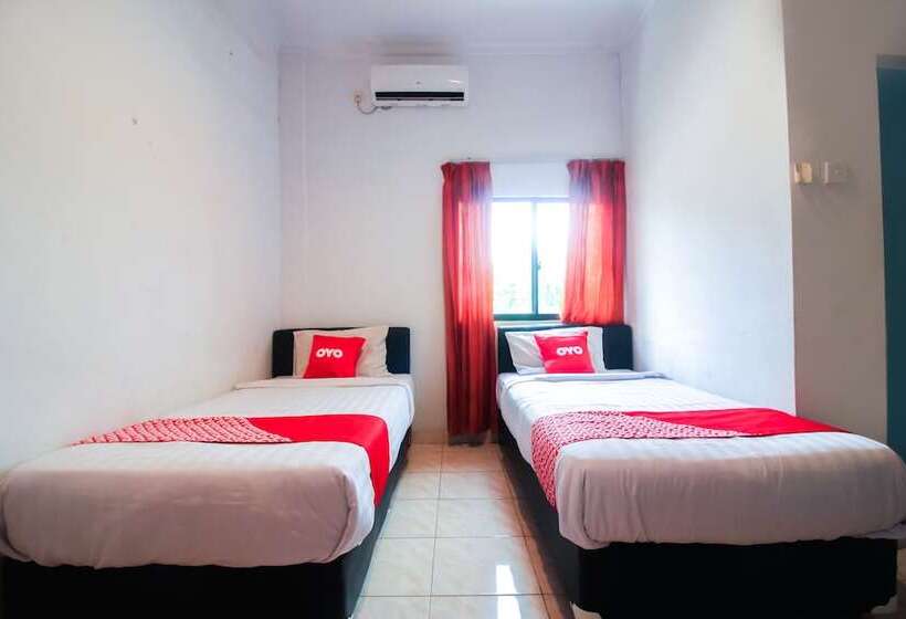 בית מלון כפרי Oyo 1969 Wisma Sari