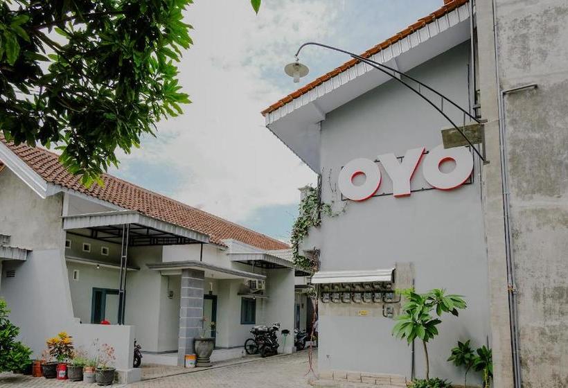 בית מלון כפרי Omah Kost Family Syariah