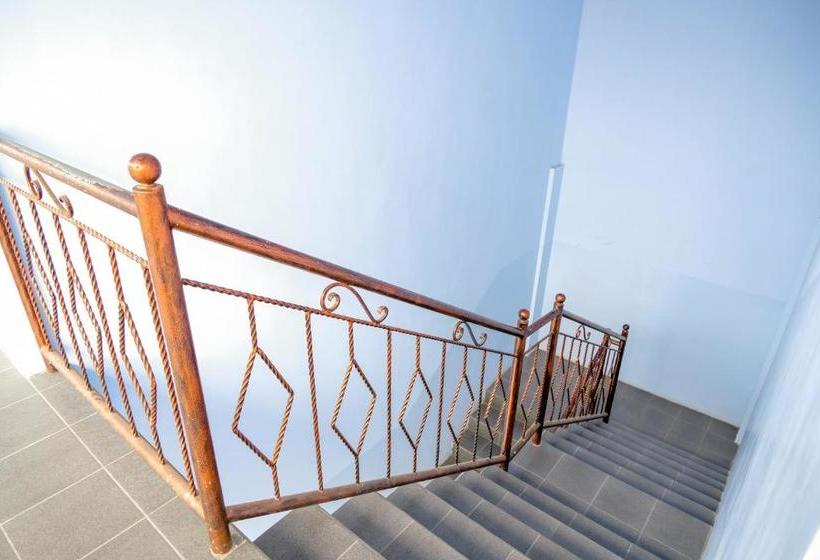 בית מלון כפרי Omah Kost Family Syariah