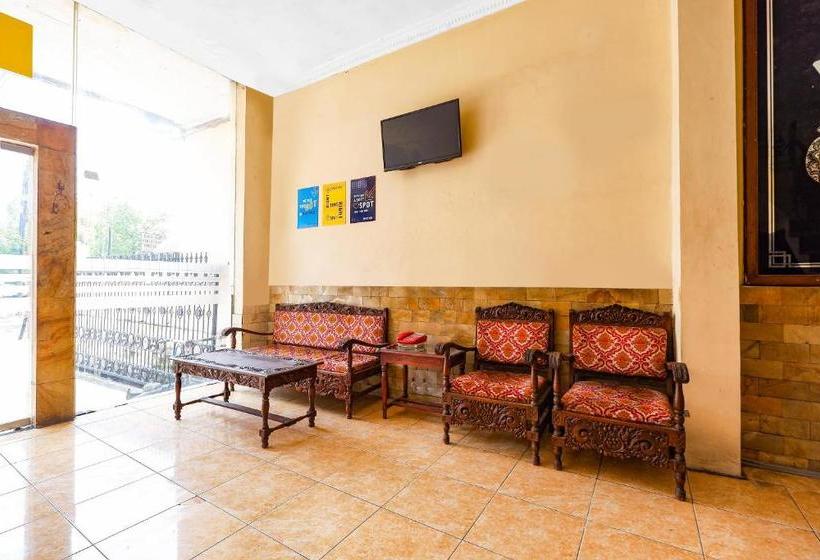 Otel Spot On 2011  Mekar Sari