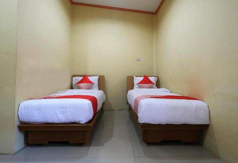 Отель Oyo 2025 Wisma Musdalifa