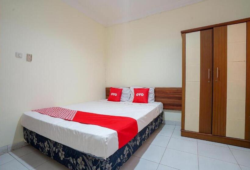 Отель Oyo 2025 Wisma Musdalifa