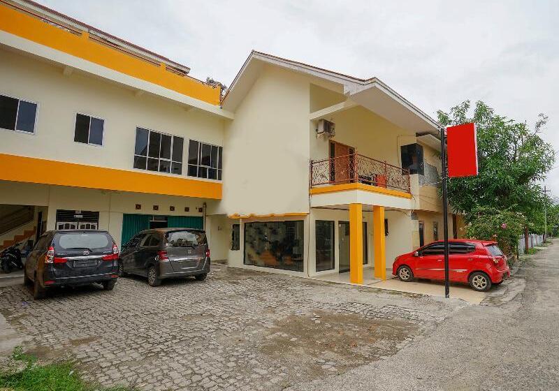 Отель Oyo 2025 Wisma Musdalifa