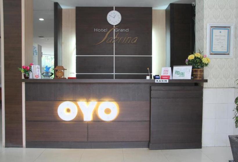 Отель Oyo 2104  Grand Sabrina