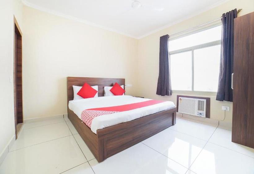 בית מלון כפרי Oyo 62368  Pearl Inn