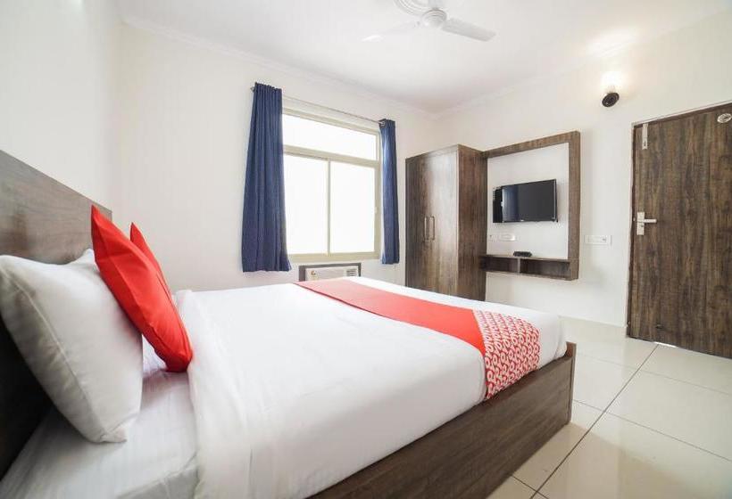 בית מלון כפרי Oyo 62368  Pearl Inn