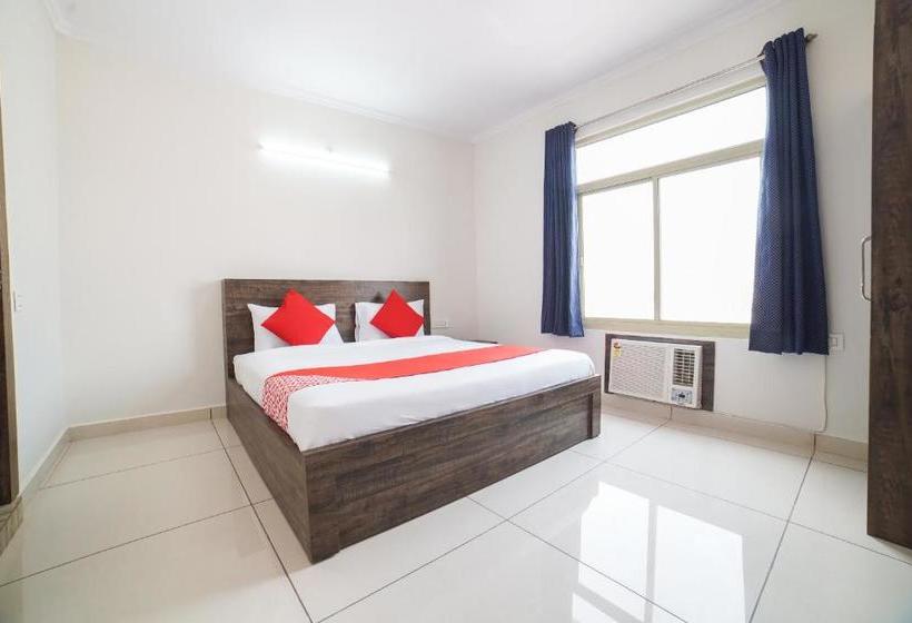 בית מלון כפרי Oyo 62368  Pearl Inn