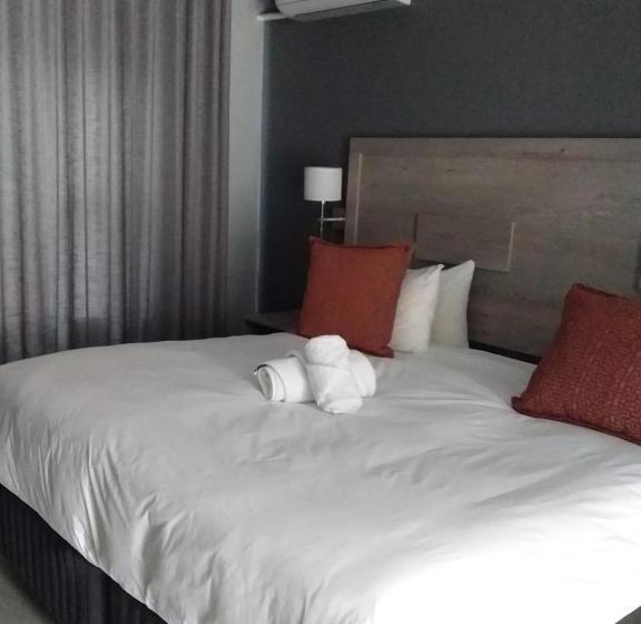 Khayalami Hotel   Emalahleni