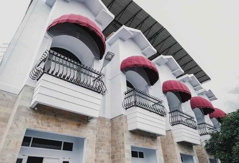 ペンション Reddoorz Plus Near Universitas Darma Agung Medan