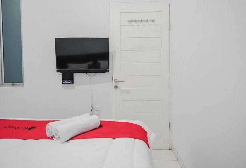 ペンション Reddoorz Plus Near Universitas Darma Agung Medan