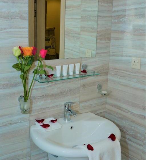 旅馆 The Lofts Kuwait Fintas