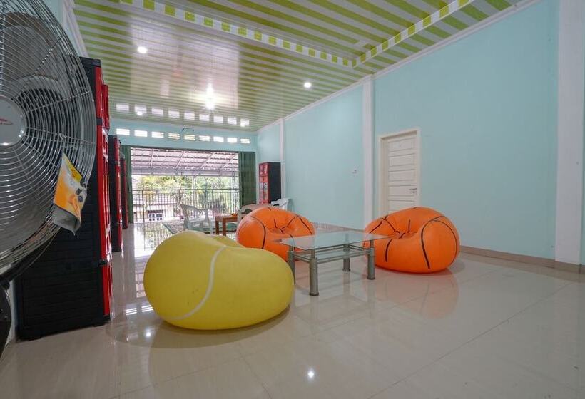 هتل Alam Lestari Redpartner
