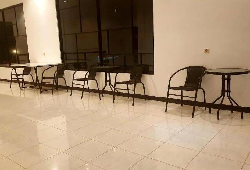 فندق Cozy Stay Kupang