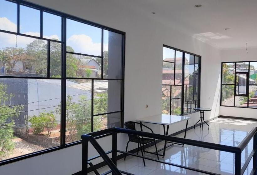 فندق Cozy Stay Kupang