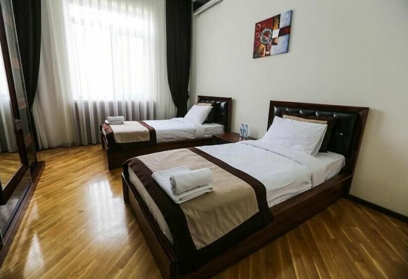 هتل Golden Moon Baku