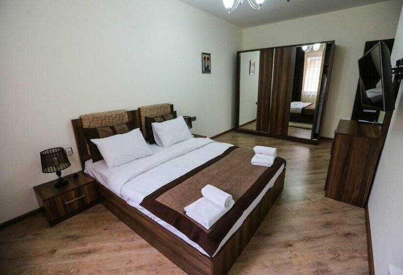 هتل Golden Moon Baku