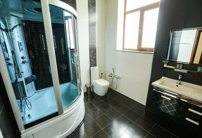 هتل Golden Moon Baku