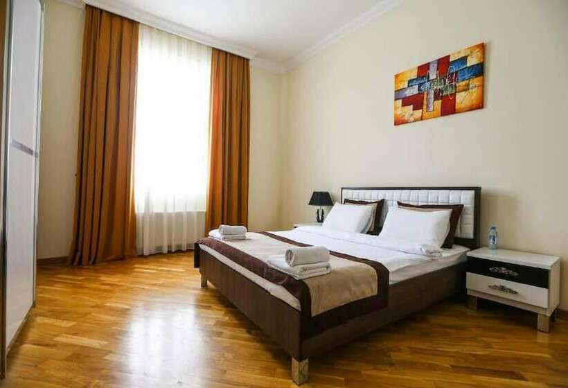 هتل Golden Moon Baku