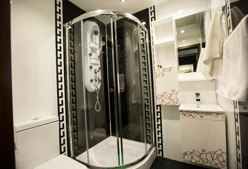 هتل Golden Moon Baku