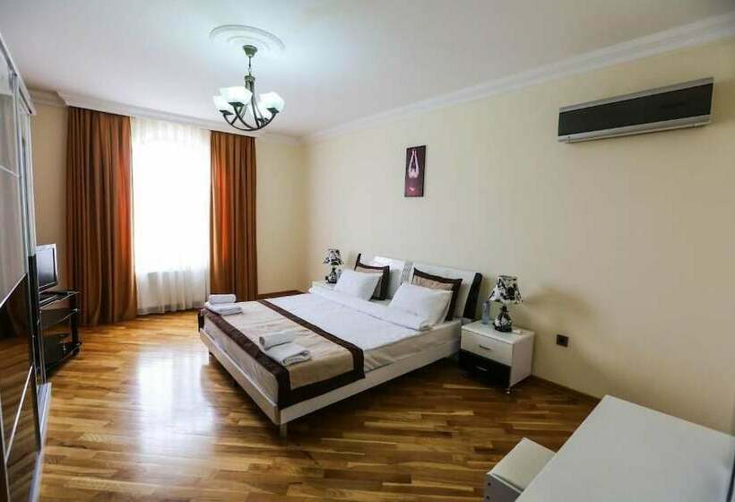 هتل Golden Moon Baku