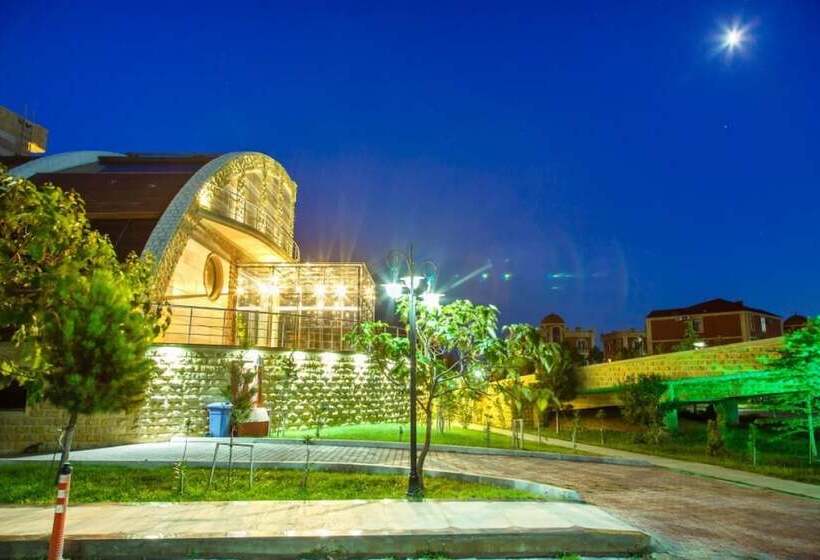 هتل Golden Moon Baku