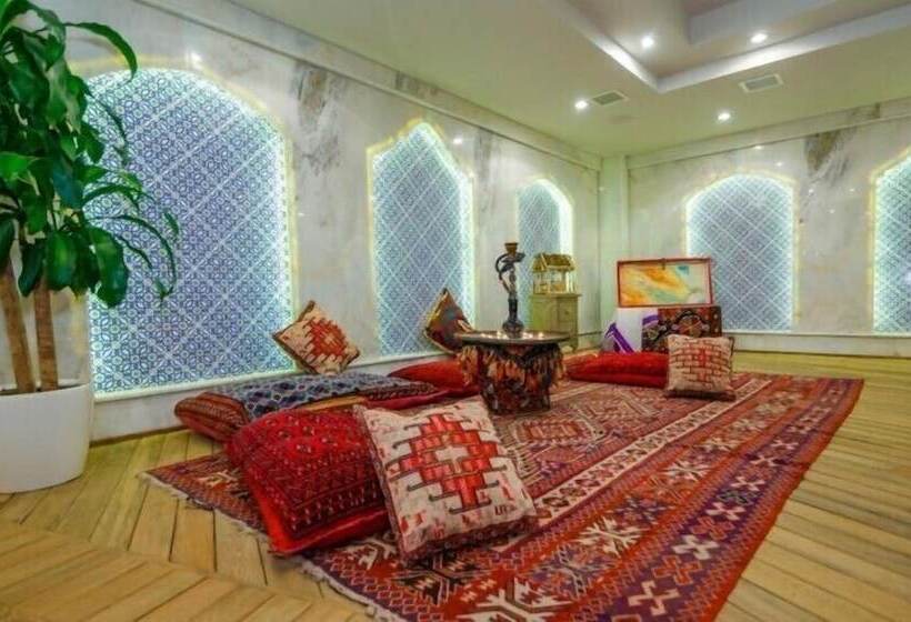 هتل Golden Moon Baku