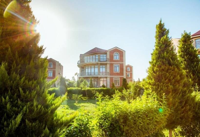 هتل Golden Moon Baku