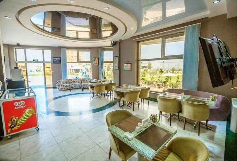 هتل Golden Moon Baku