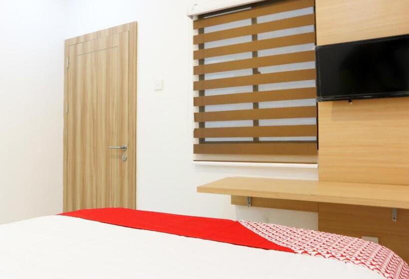 酒店 Oyo 1191 Monalisa Residence And Cafe