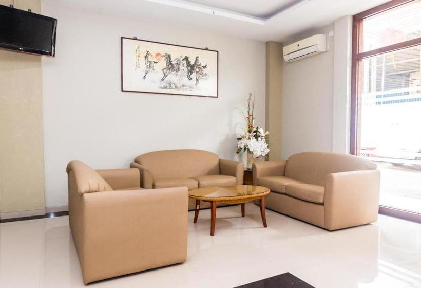 ホテル Capital O 1867 Kara Guest House