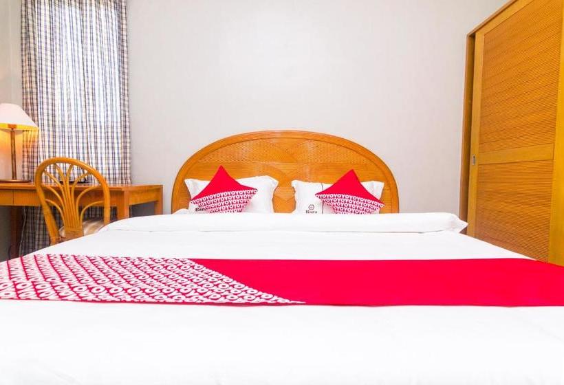 ホテル Capital O 1867 Kara Guest House