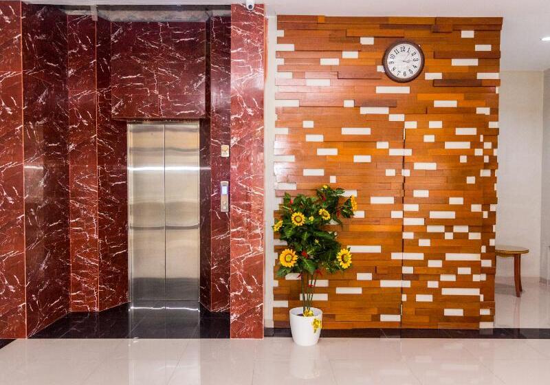 ホテル Capital O 1867 Kara Guest House