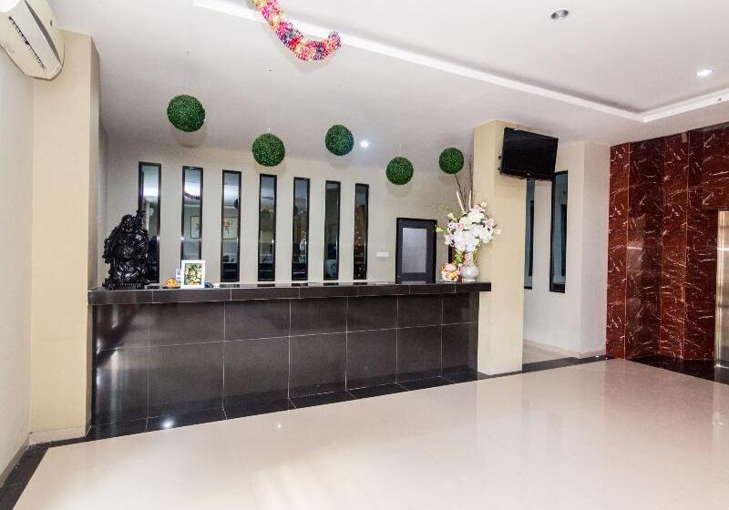 ホテル Capital O 1867 Kara Guest House