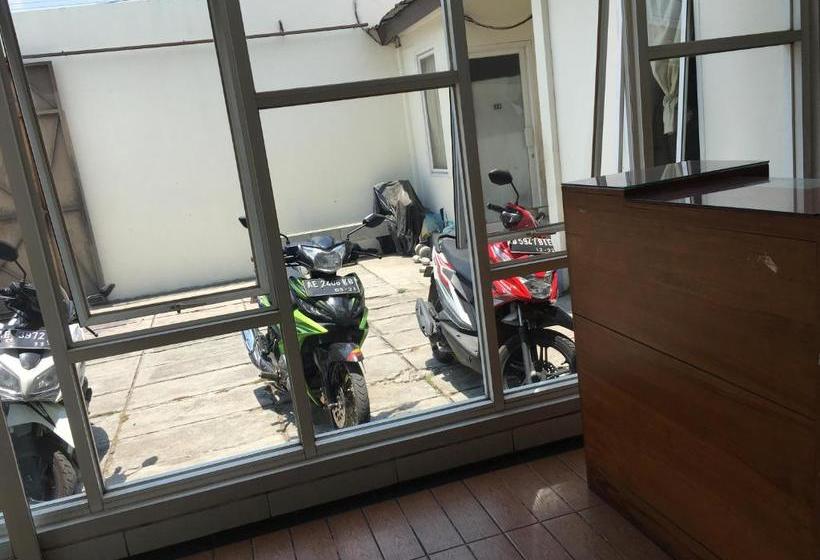 Отель Oyo 1924 Sweet Home