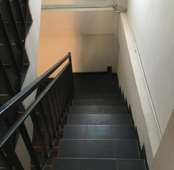 Отель Oyo 1924 Sweet Home