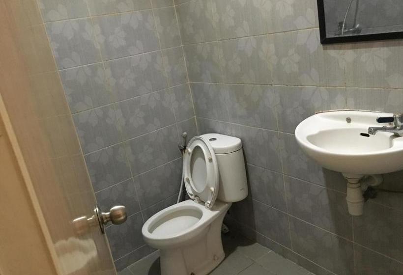 Отель Oyo 1924 Sweet Home