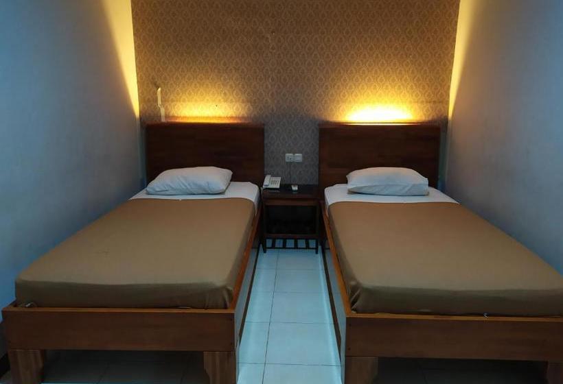 فندق Oyo 2006 Luvio Makassar