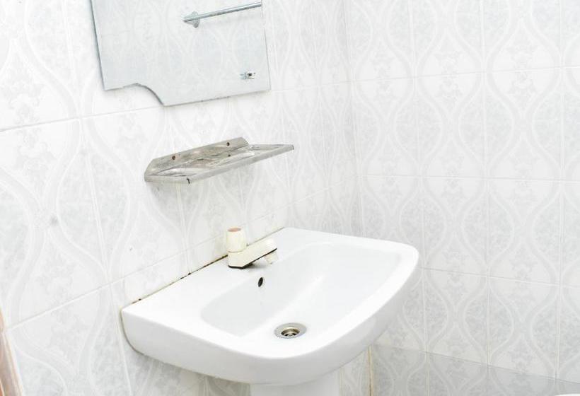 Отель Oyo 448  Absaras