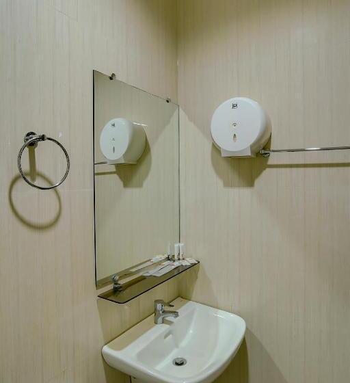 호텔 Oyo 459 Offshore Suites