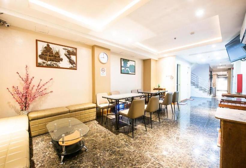 酒店 Oyo 475 Pearl Blossom