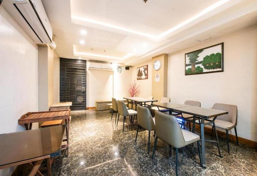 酒店 Oyo 475 Pearl Blossom