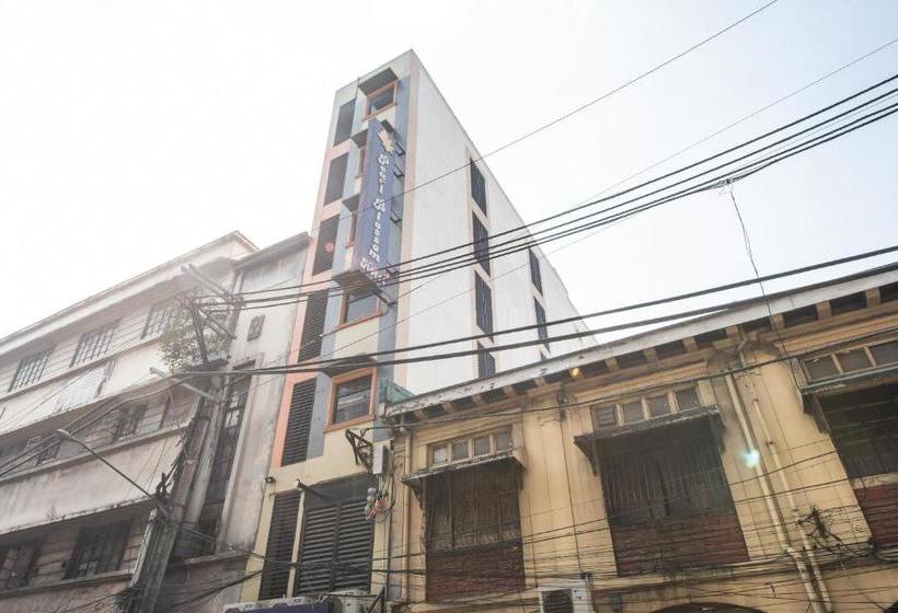 酒店 Oyo 475 Pearl Blossom